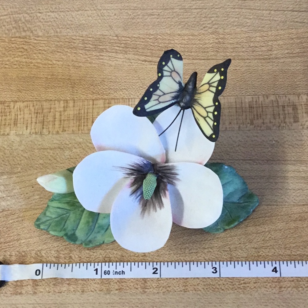 Beautiful Ceramic Flowers Art - Picture 7 of 12